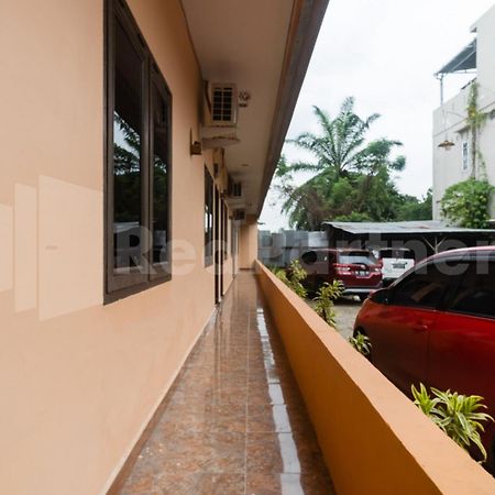 OYO 3937 Teratai Guest House Medan Bagian luar foto
